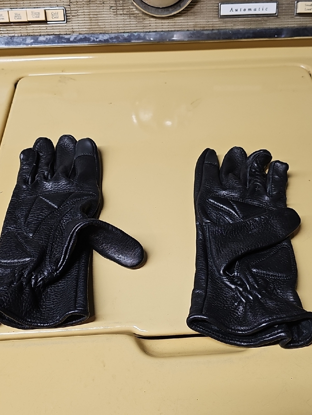 Women's Black Leather Driving Gloves - Classic Style [Hell Babes] XL